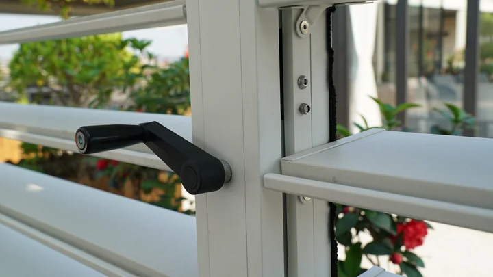 Handle assembly