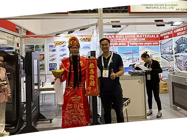 Meeting a visitor at the exhibition stand